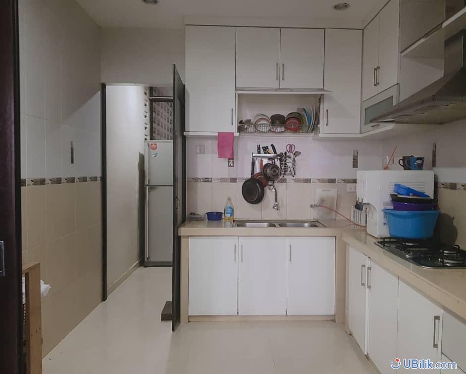 Master Room at Tanjung Pura Georgetown UBilik room hostel rental _02