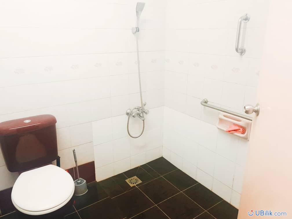 Master Room at Tanjung Pura Georgetown UBilik room hostel rental _03