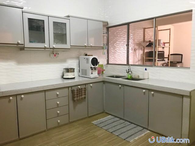 Middle Room at Bandar Utama Petaling Jaya ubilik room hostel rental_05