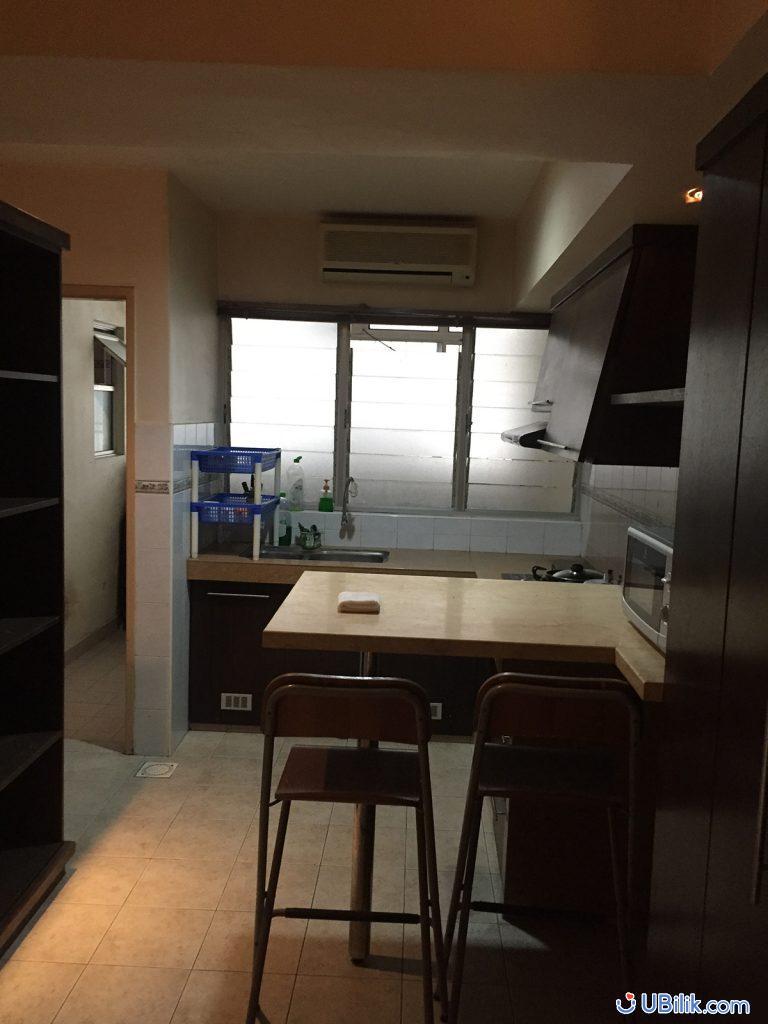 Middle Room at Kelana Jaya Petaling Jaya UBilik room hostel rental_02