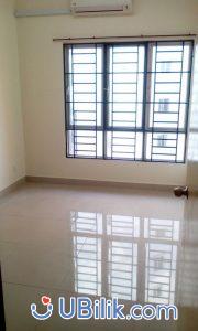 Middle Room at Old Klang Road Kuala Lumpur Oug Parkiane Condominium UBilik room hostel rental_01