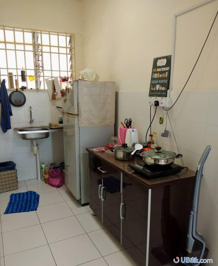 Single Room at Sri Saujana Apartment Georgetown UBilik room hostel rental_03