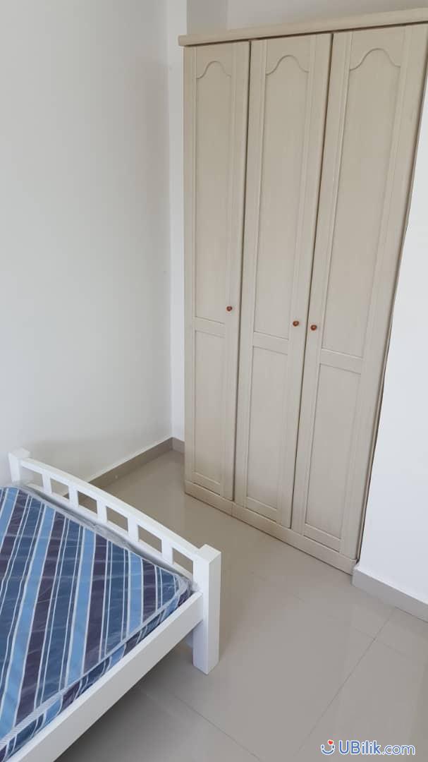 Single Room at Sungai Ara Penang UBilik room hostel rental_02