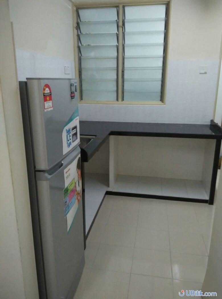 Single Room at Sungai Ara Penang UBilik room hostel rental_04
