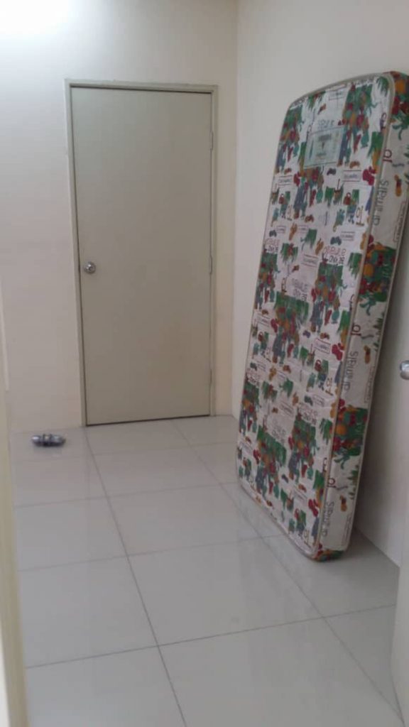 Small Room at PV15 Rental Inclusive Water Elec Charges Near TARUC Setapak Central Prefer Chinese student UBilik room hostel rental_02