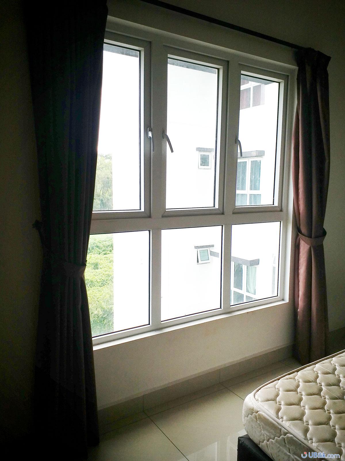 Seasons-Luxury-Apartments-Amara-Larkin-UBilik-room-hostel-rental_01