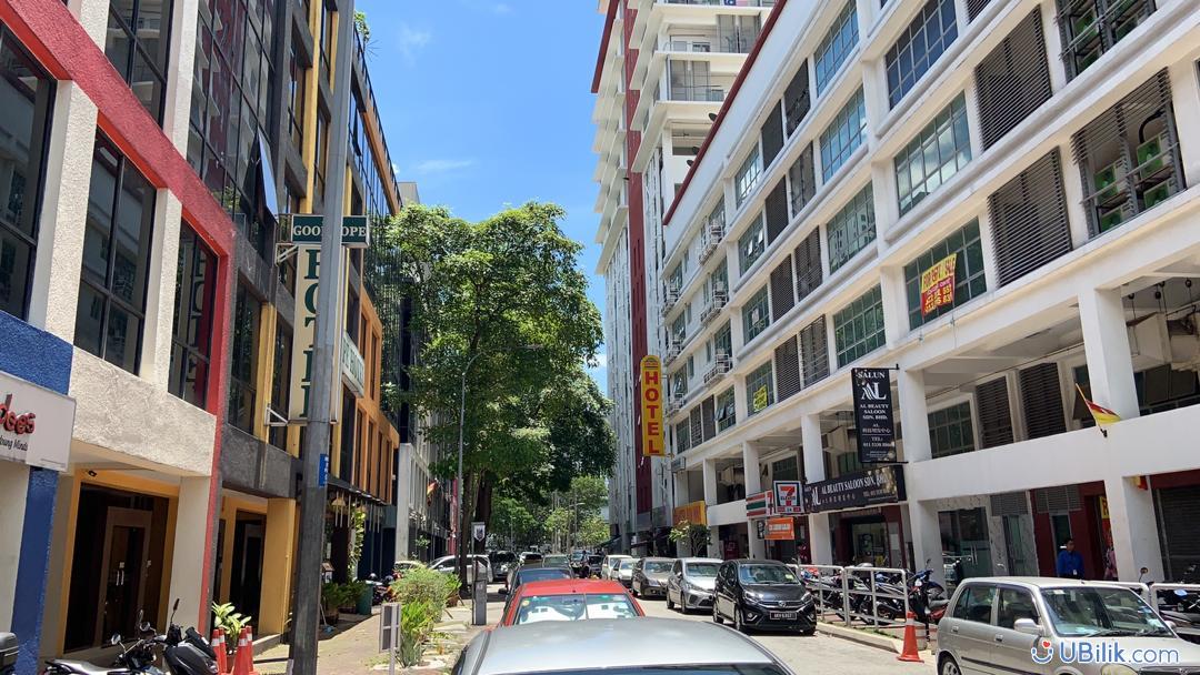 Plaza Taragon shoplot